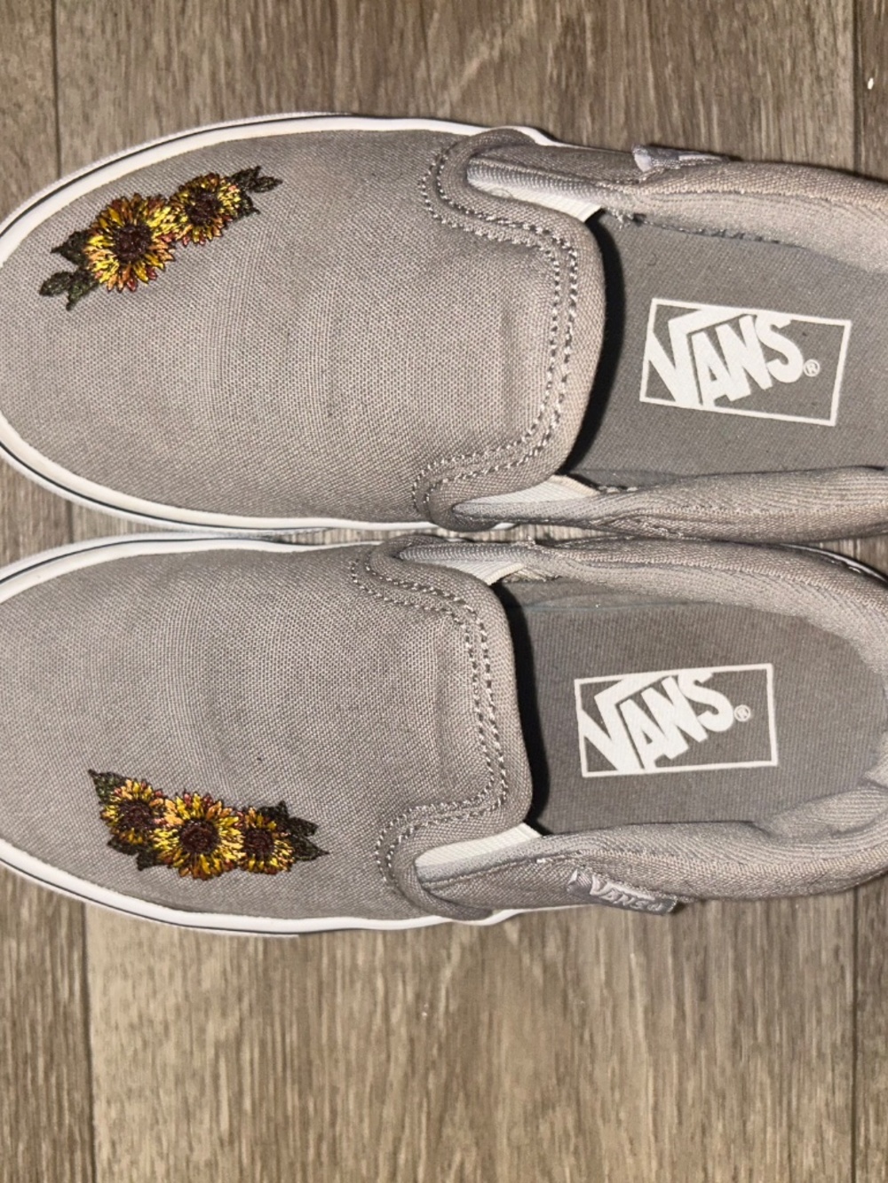 Vans - Picture 2 of 6
